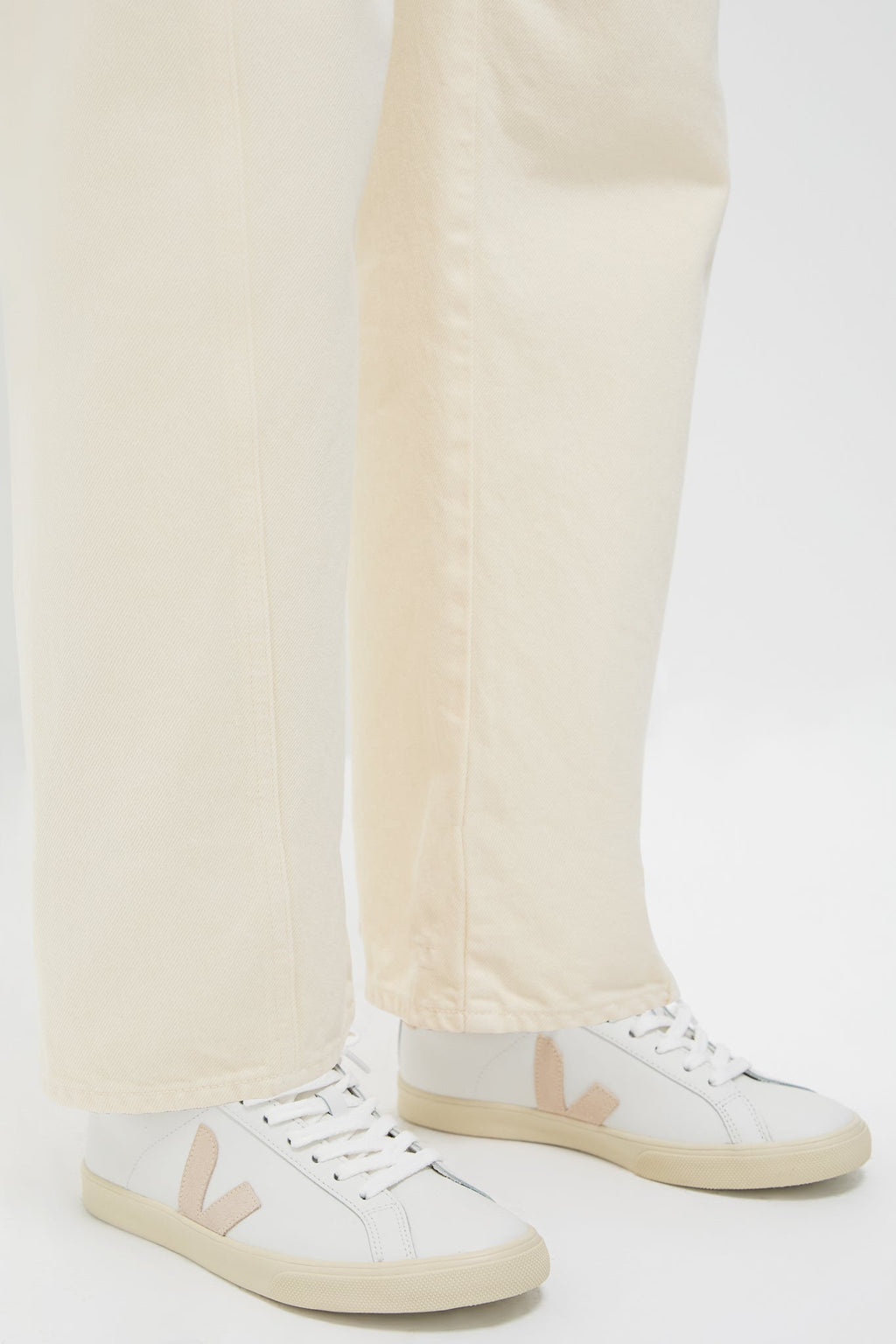 Veja Extra White Sable Esplar Logo Sneakers