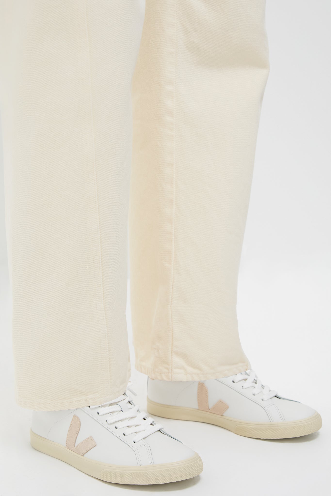 Veja Extra White Sable Esplar Logo Sneakers