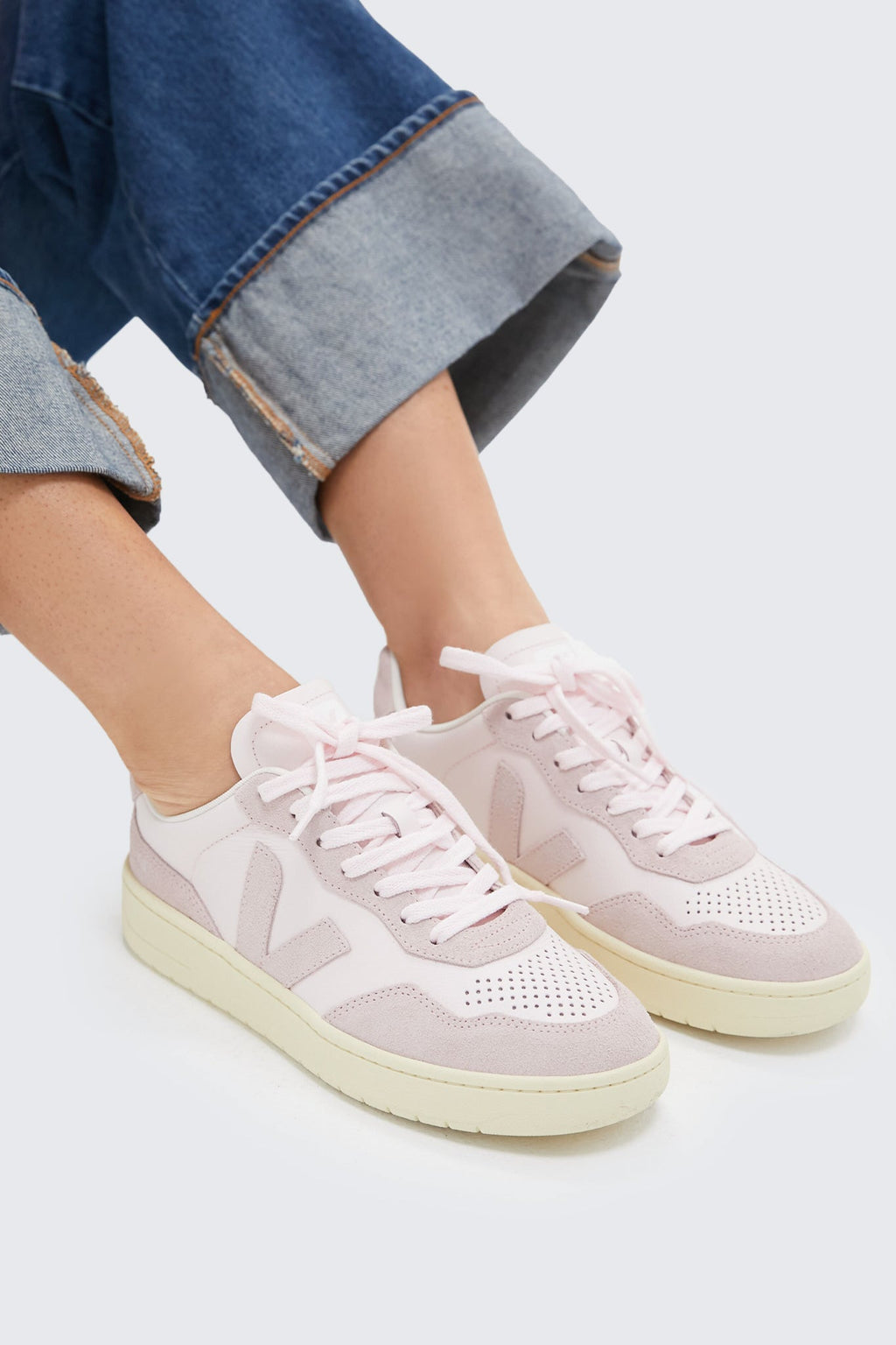 Veja Lassi Petale V-90 Sneakers