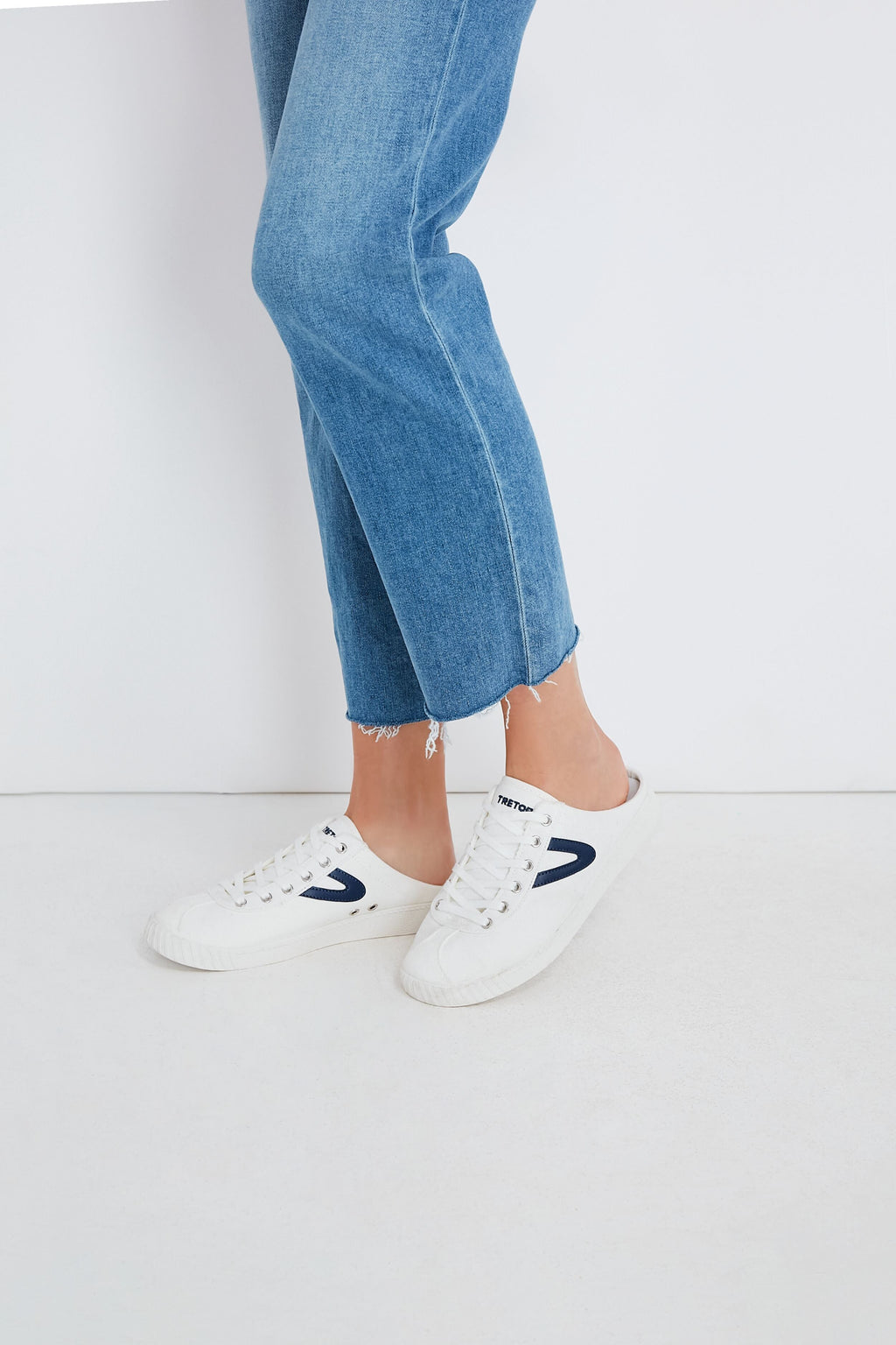 Tretorn Women's White And Navy Easy Nylite Canvas Sneakers