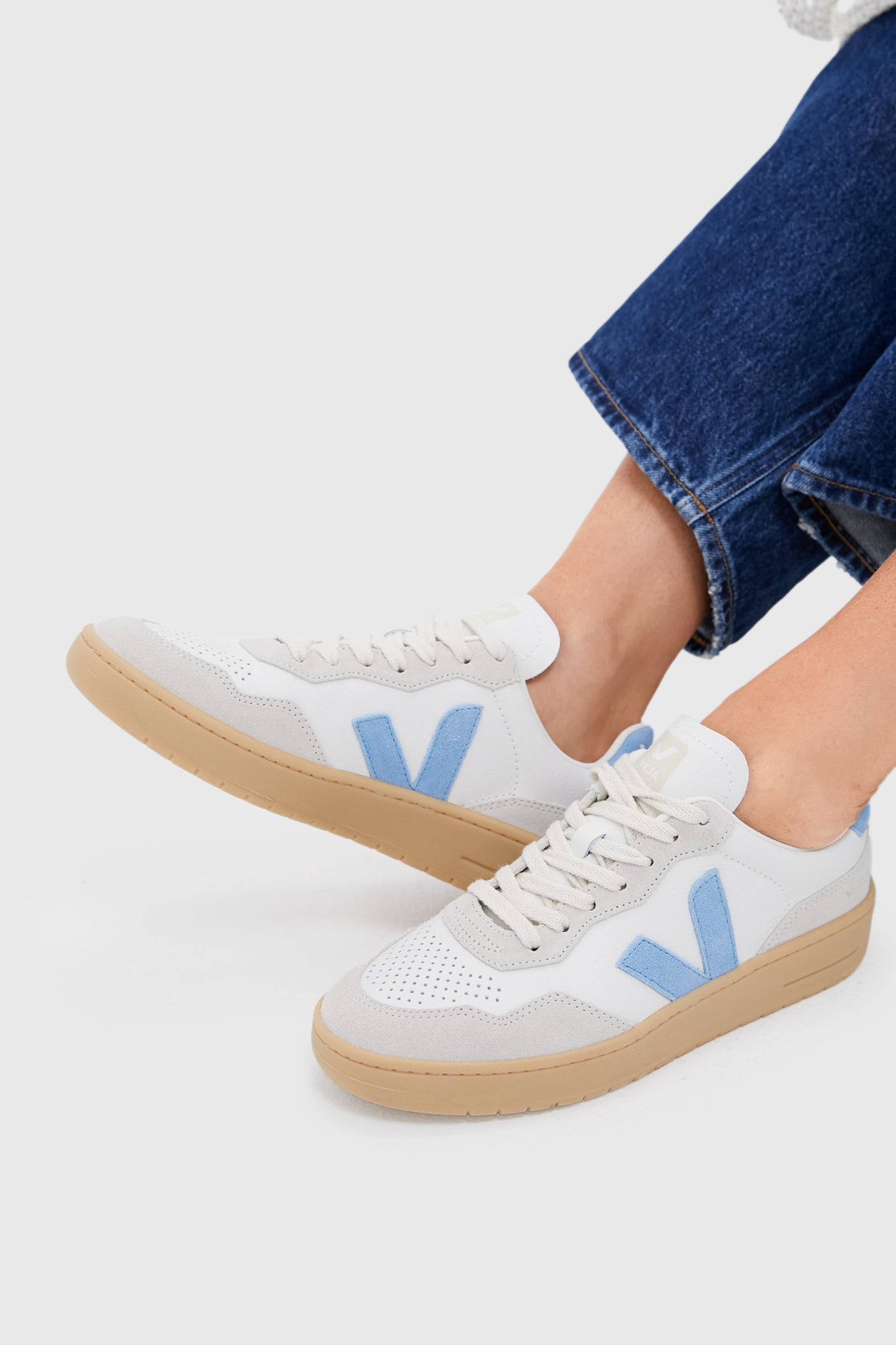 Veja Extra White Aqua Natural V-90 Sneakers