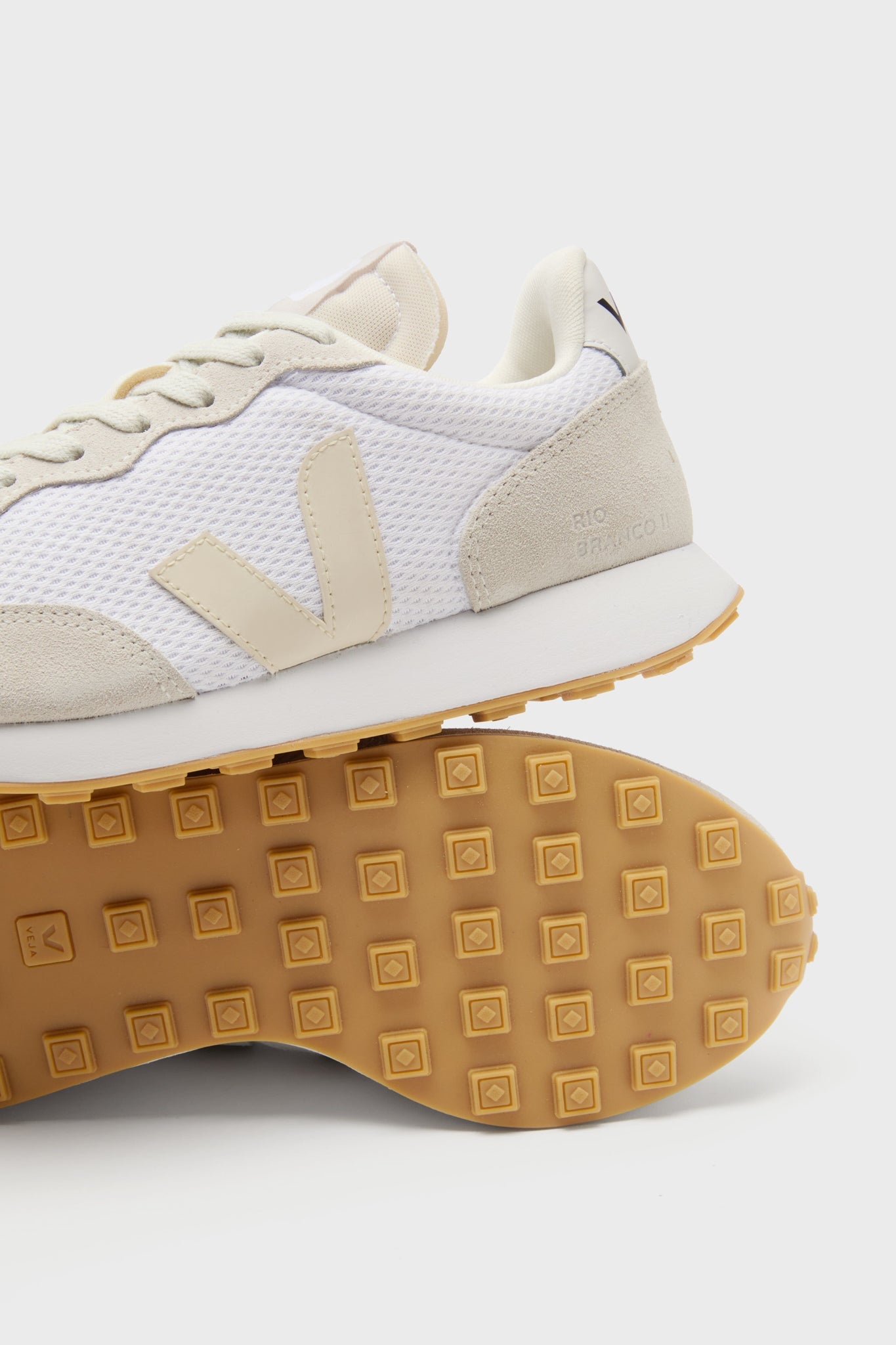 Veja White Pierre Rio Branco II Sneakers