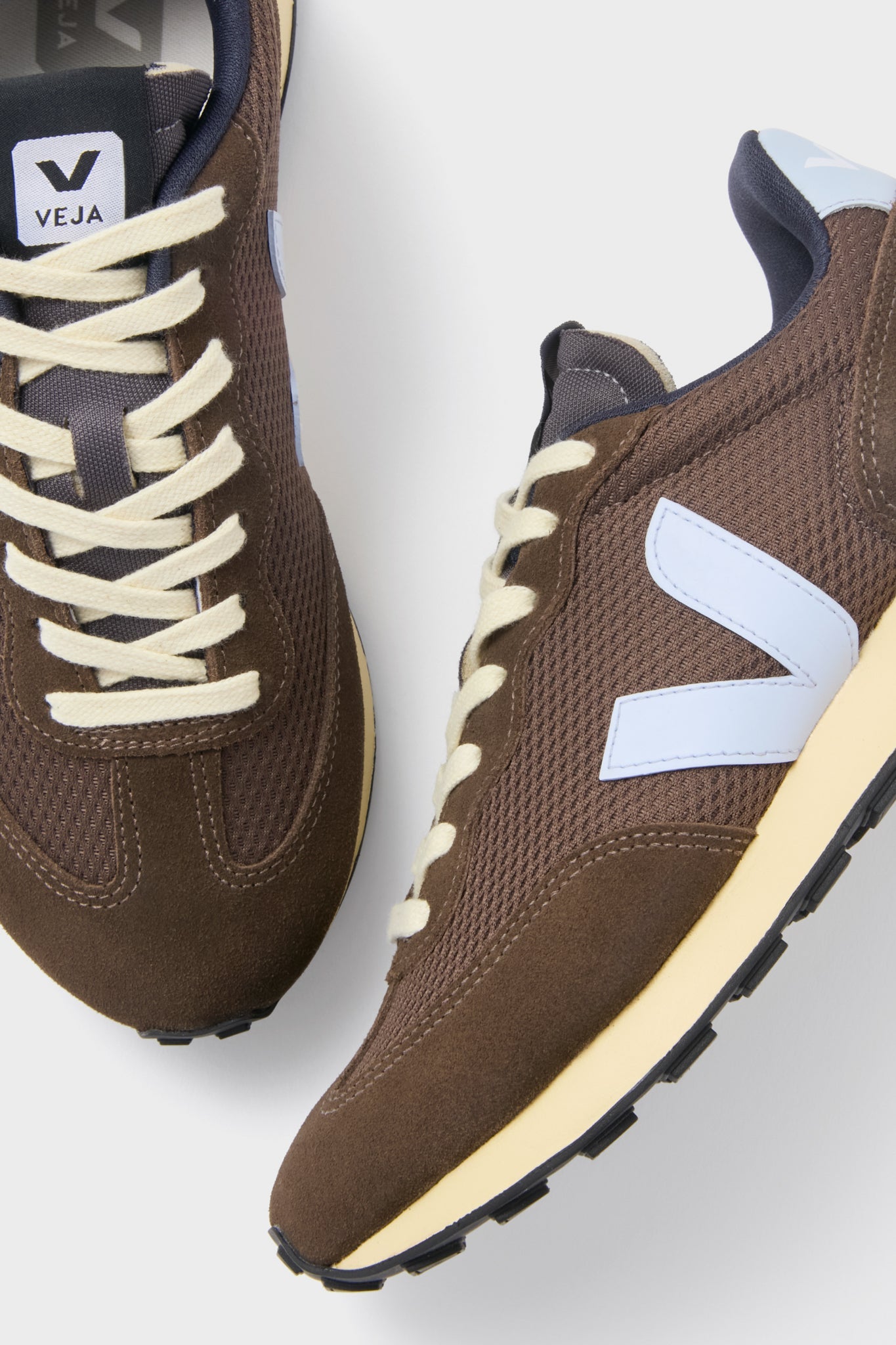 Veja Eagle Swan Rio Branco II Sneakers