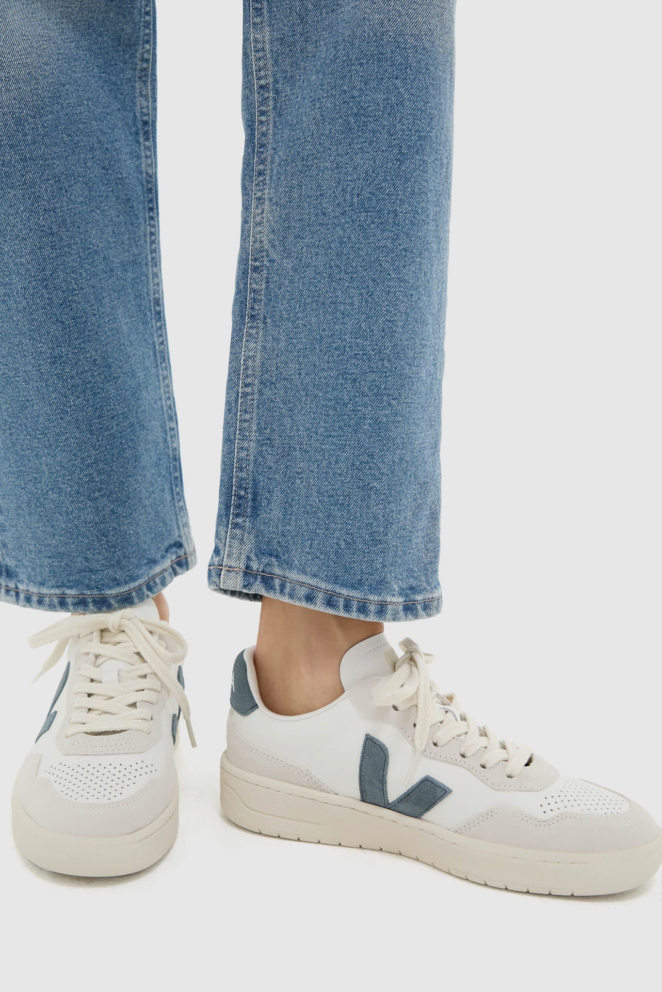 Veja Extra White California V-90 Sneakers