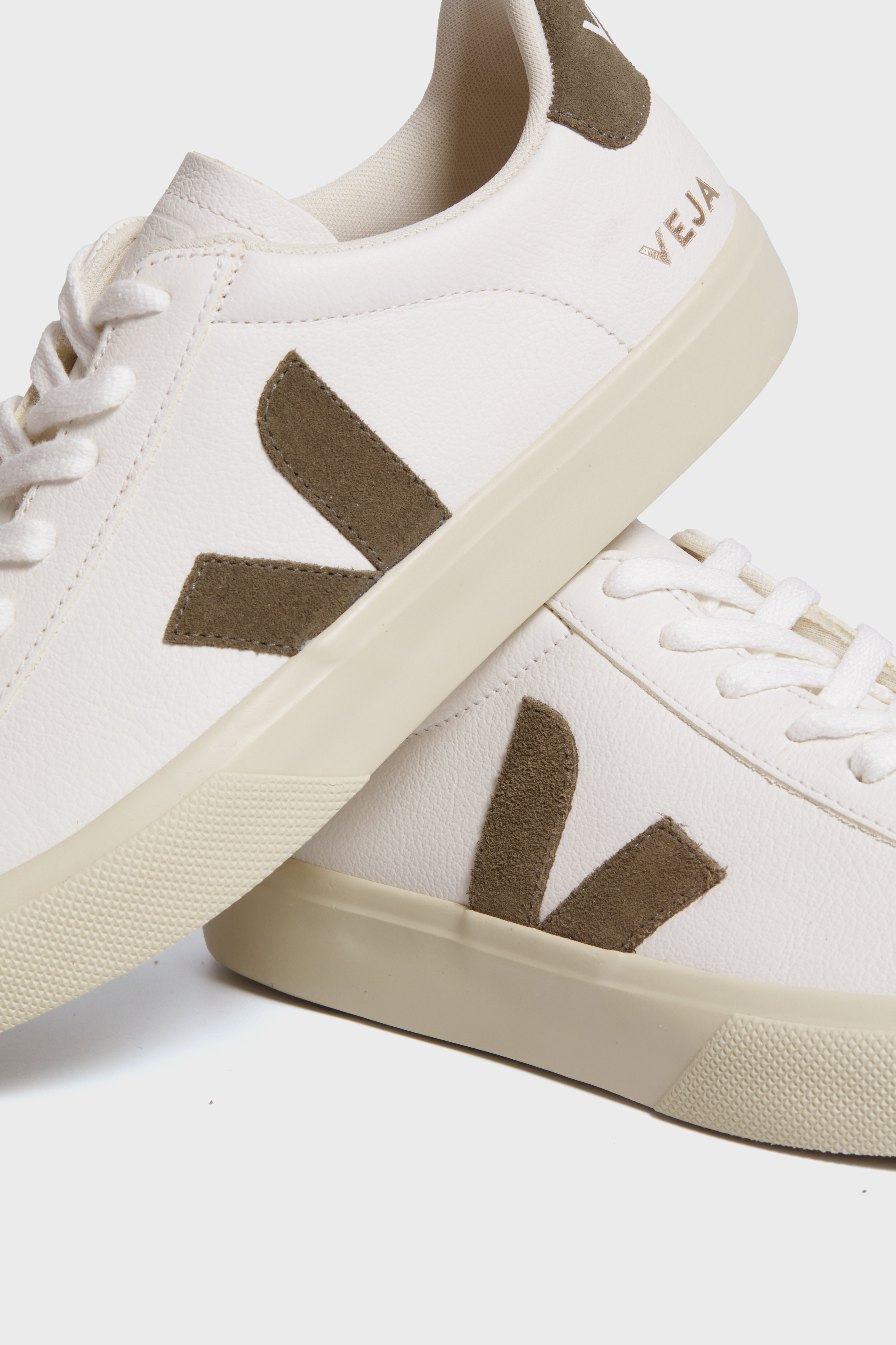 Veja Extra White Kaki Campo Sneakers