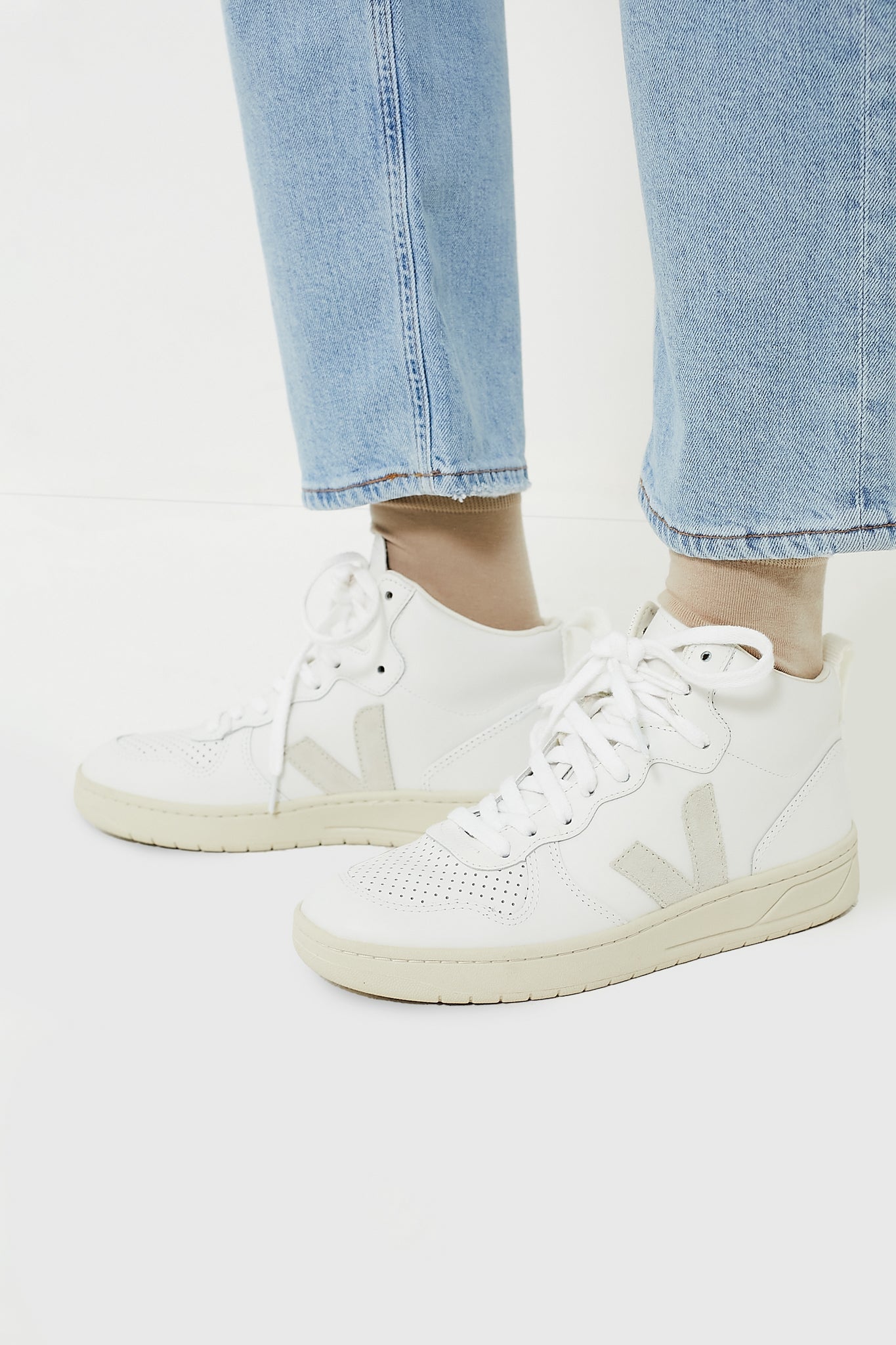 Veja Extra-White Natural V-15 Sneakers