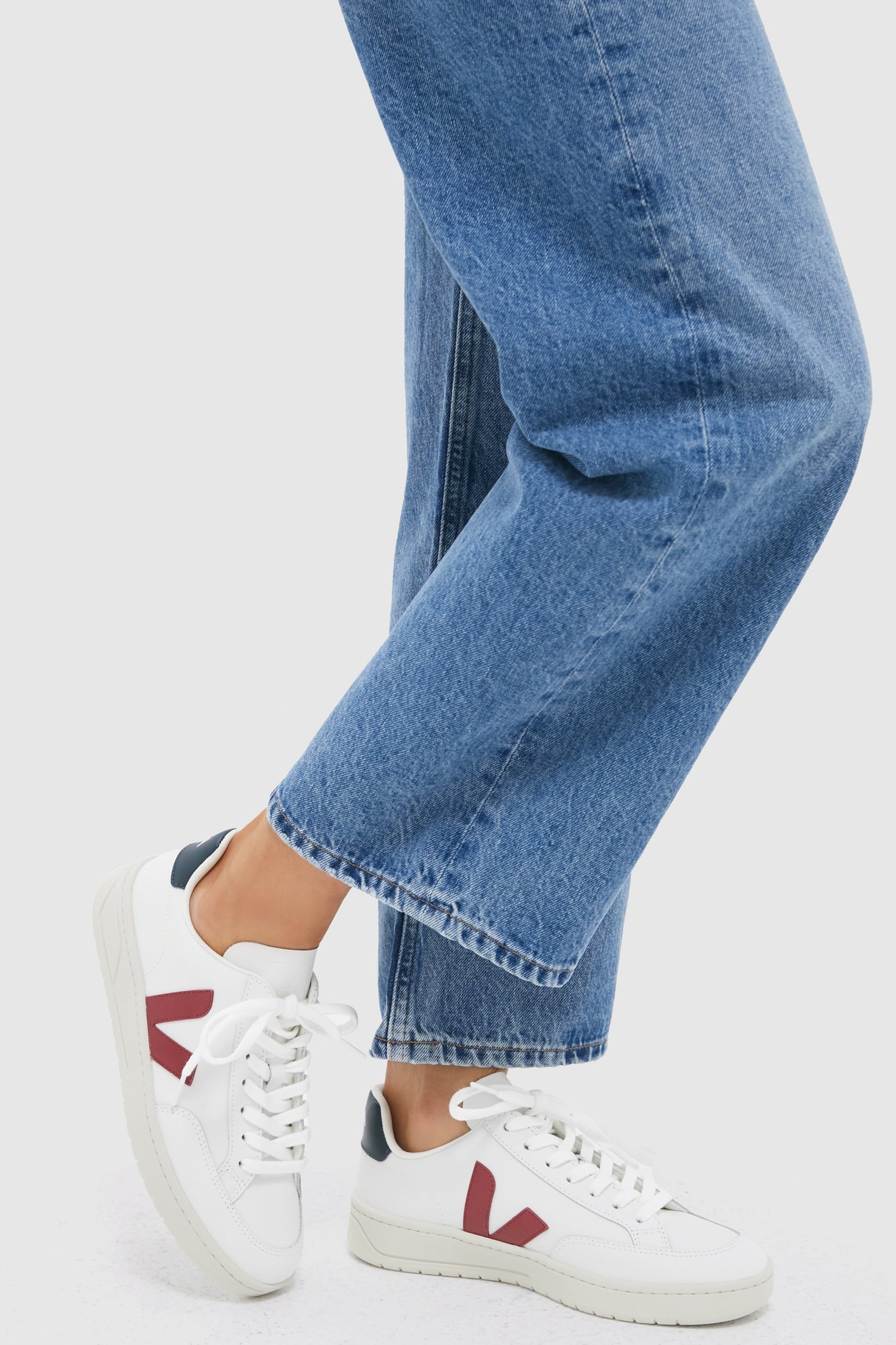Veja Extra White Marsala Nautico V-12 Sneakers