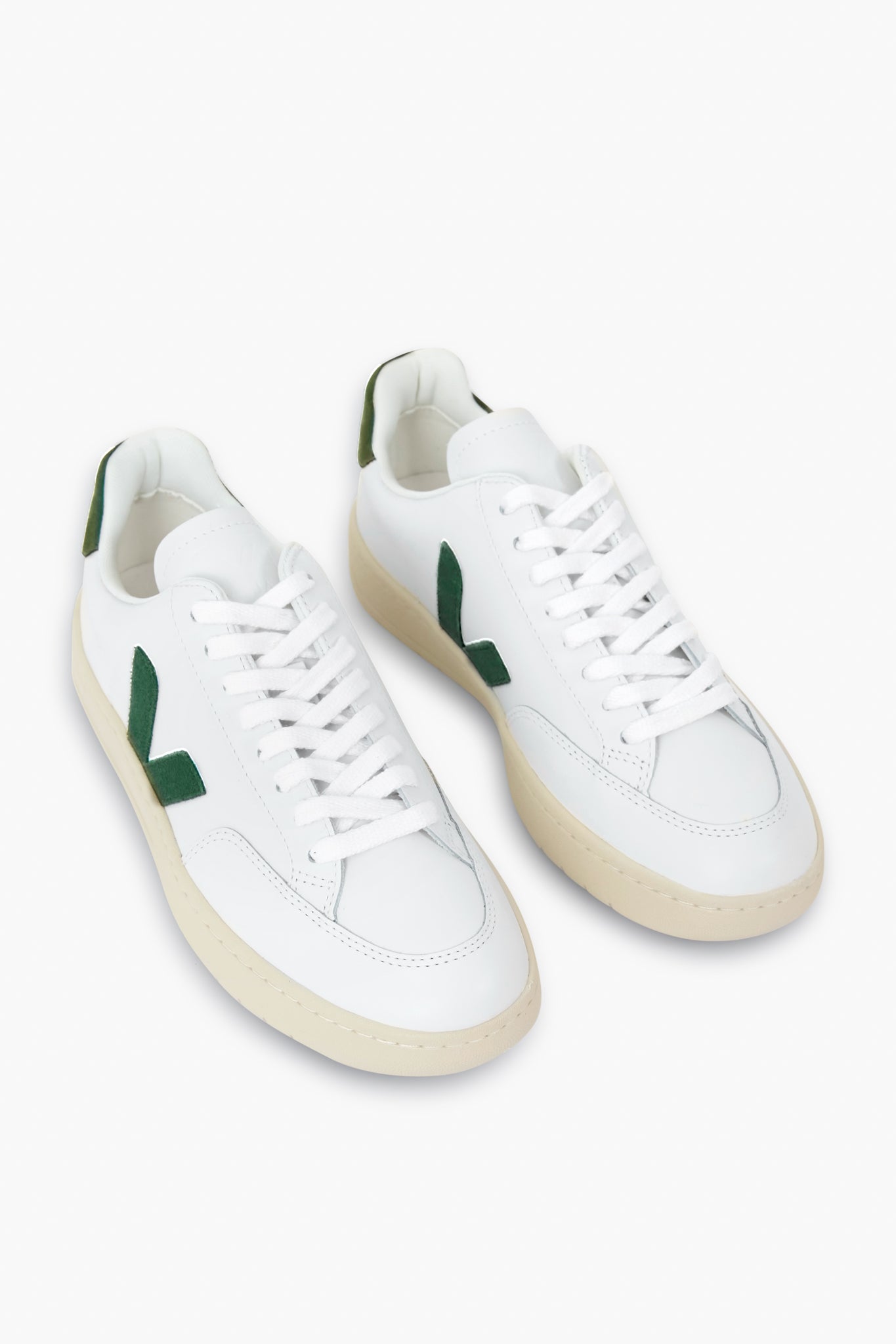 Veja Extra White Cyprus V-12 Sneakers