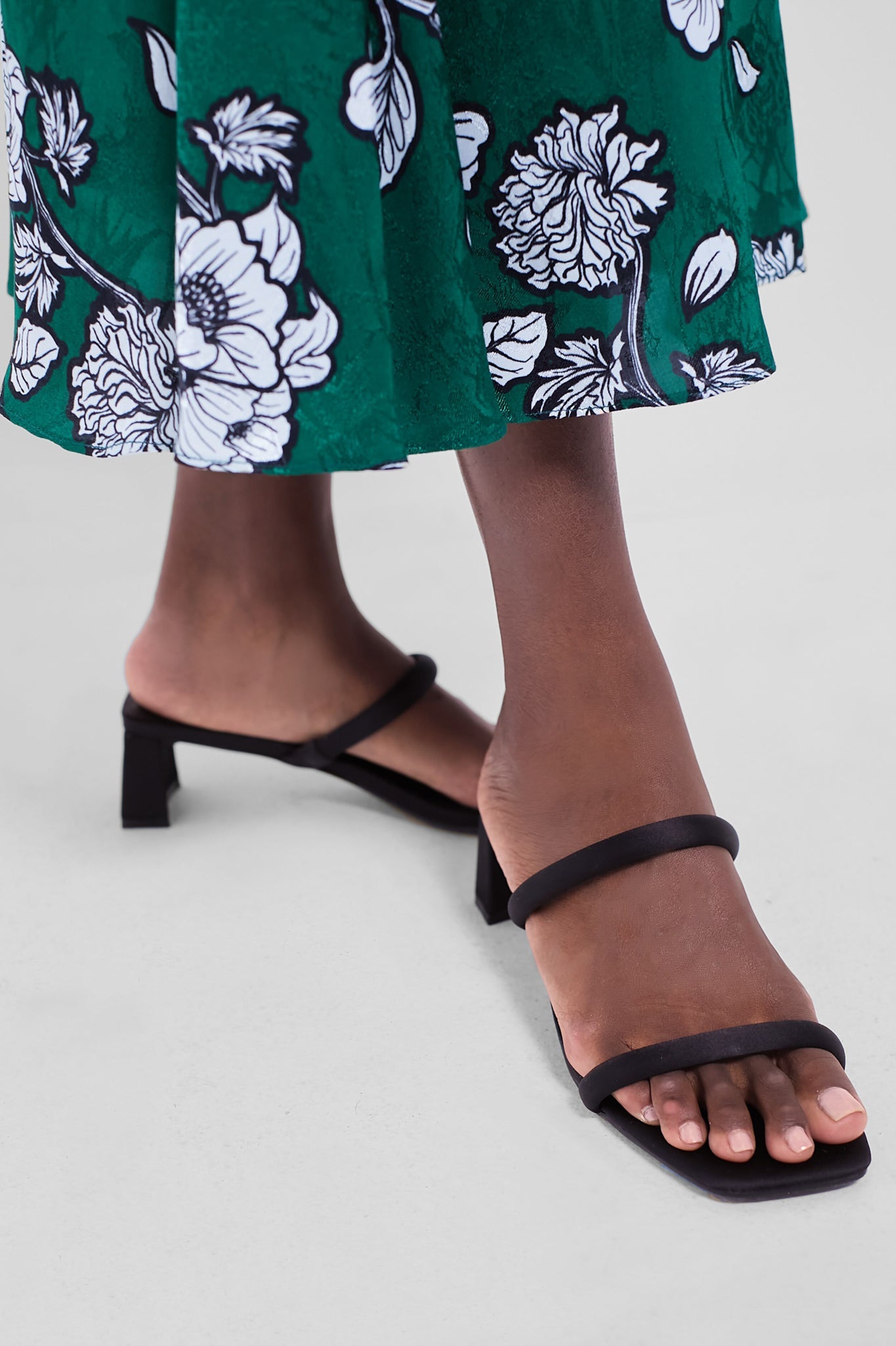 Matisse Black Jerry Heels